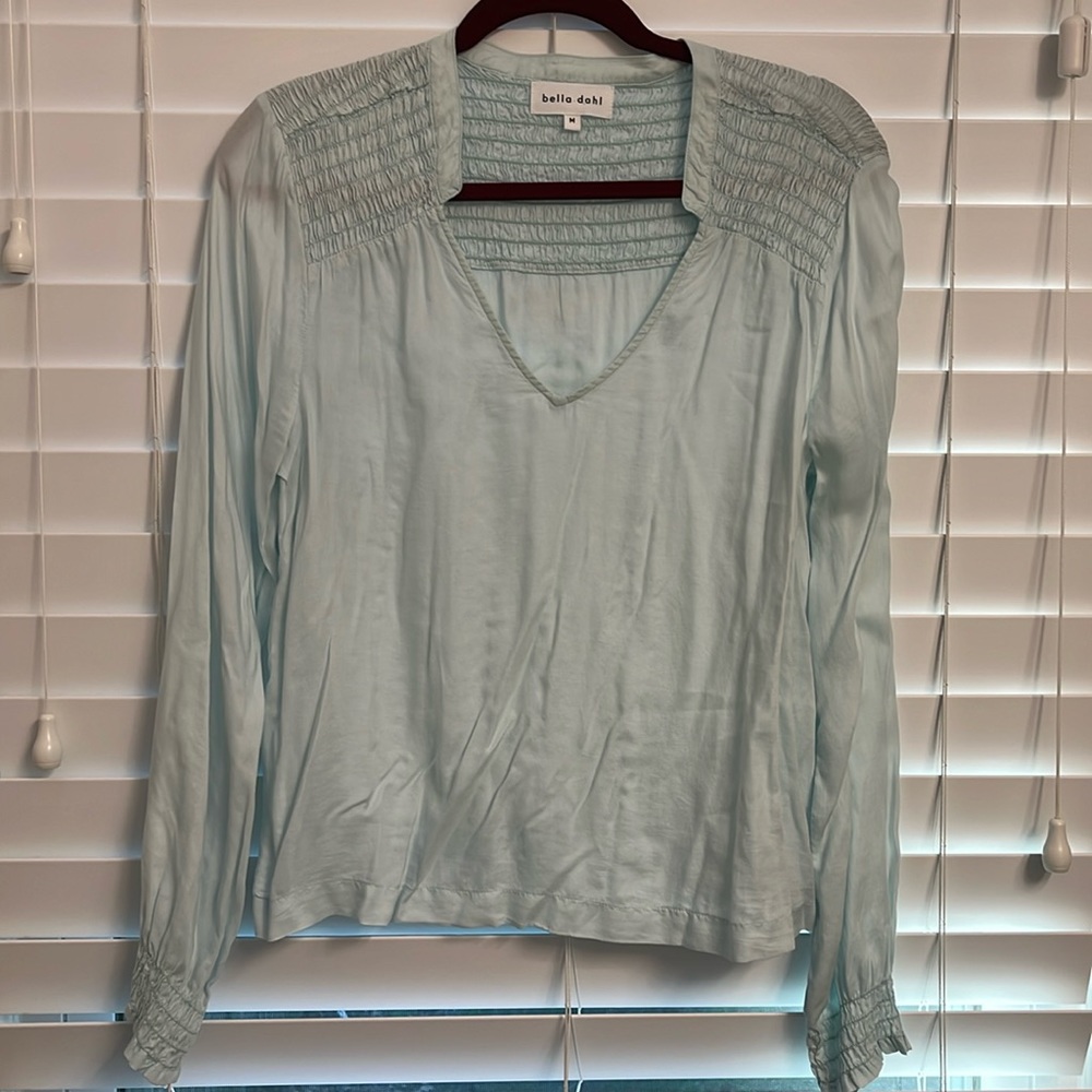 Worn once! Bella Dahl top sz M